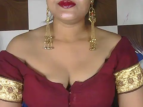 Snapshot of hotee_bhabi chatting on 07-04-26, 10:21 hotee bhabi online show from 07-04-26, 10:21