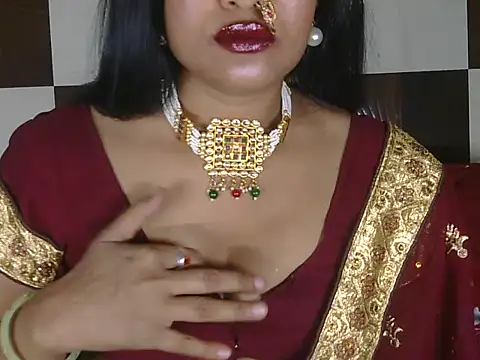 Snapshot of hotee_bhabi chatting on 04-18-26, 10:50 hotee bhabi online show from 04-18-26, 10:50