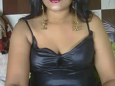 Snapshot of hotee_bhabi chatting on 07-12-26, 03:13 hotee bhabi online show from 07-12-26, 03:13