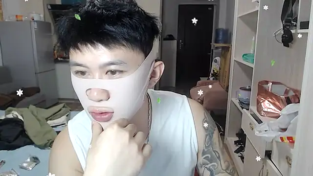 Azyrrgg online show from 10-19-25, 02:31