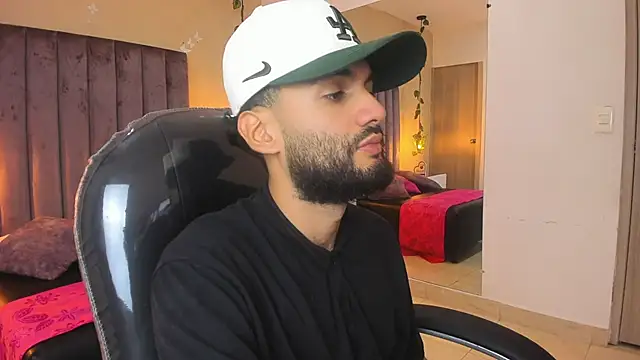 Ryan Jackson  online show from 11-06-25, 04:16