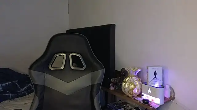 Ades Lowe online show from 03-28-26, 08:48