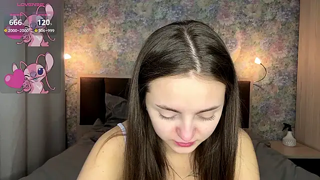 LoraDavi online show from 03-04-26, 06:43