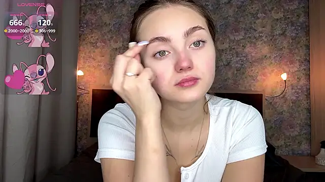 LoraDavi online show from 03-29-26, 08:05