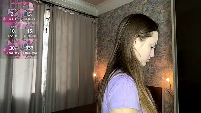 LoraDavi online show from 04-19-26, 06:14