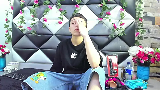 Megan Thompson  online show from 09-24-25, 02:29