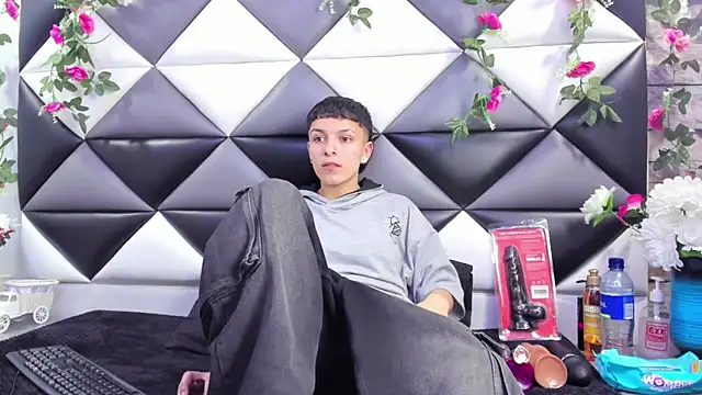 Megan Thompson  online show from 09-27-25, 02:39