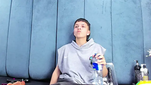 Snapshot of Megan_Thompson_ chatting on 02-15-26, 07:51 Megan Thompson online show from 02-15-26, 07:51