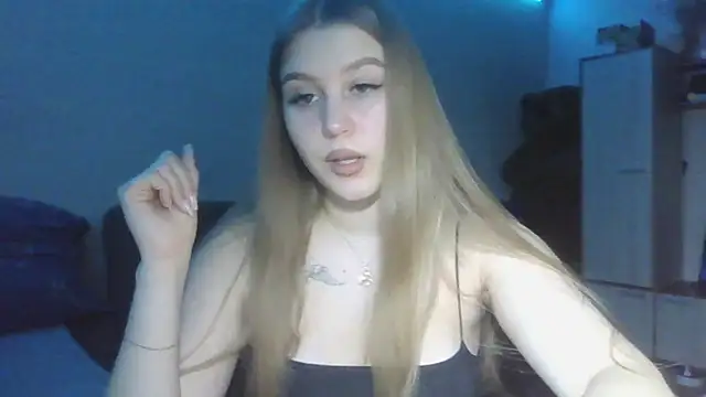 yourhoney Lola  online show from 10-17-25, 01:35