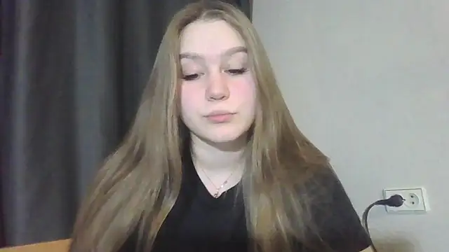 yourhoney Lola  online show from 11-28-25, 04:18