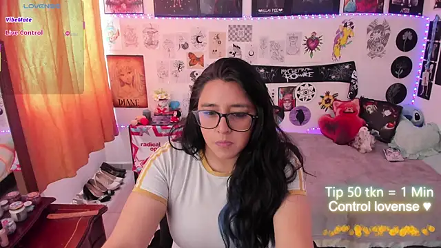 Cherry blush  online show from 04-08-26, 07:59