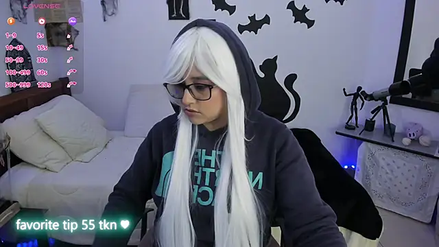 Cherry blush  online show from 10-30-25, 07:55