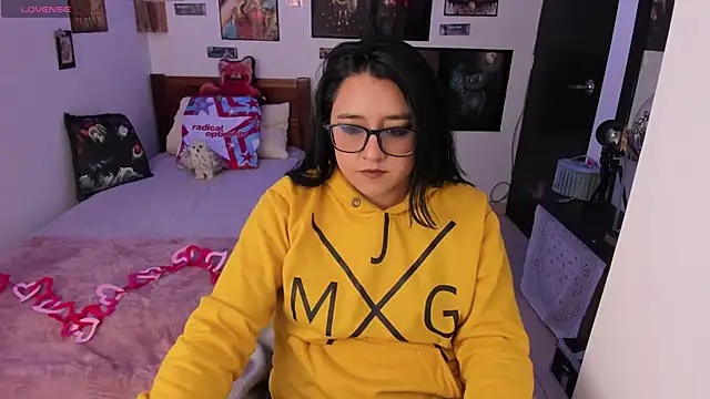 Cherry blush  online show from 02-03-26, 09:20