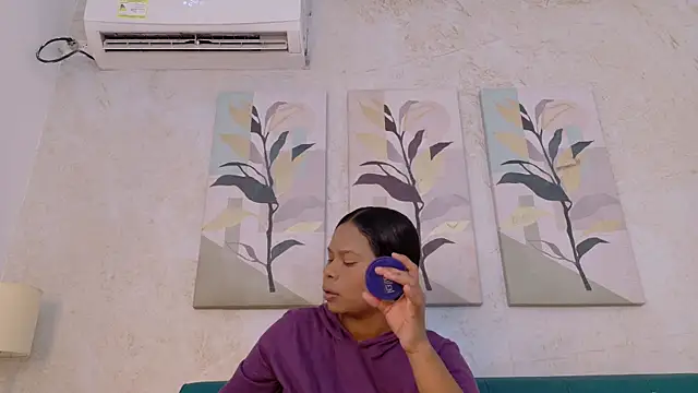 keyla mejia online show from 04-07-26, 12:18