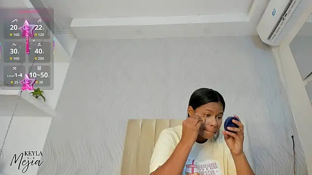 keyla mejia online show from 05-17-26, 12:05