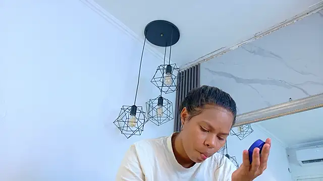 keyla mejia online show from 06-19-26, 12:22