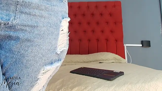 keyla mejia online show from 01-10-26, 12:00