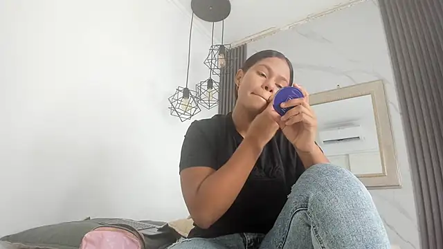 keyla mejia online show from 03-30-26, 12:06