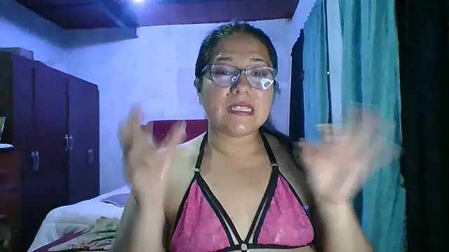 scarlett widow  online show from 11-15-25, 02:59