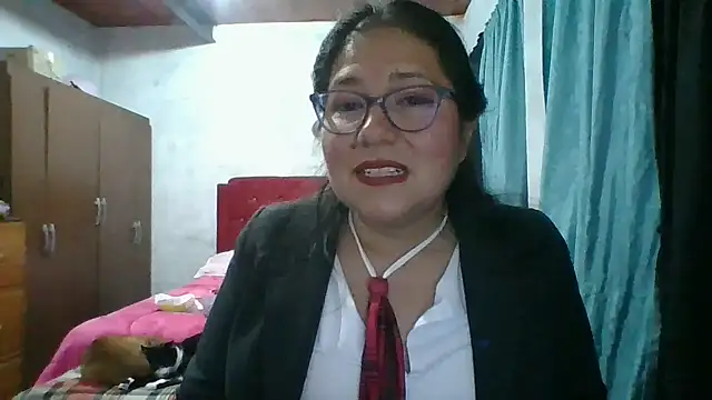 scarlett widow  online show from 11-18-25, 01:32