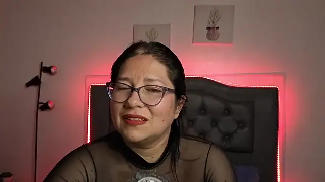 scarlett widow  online show from 02-13-26, 03:06