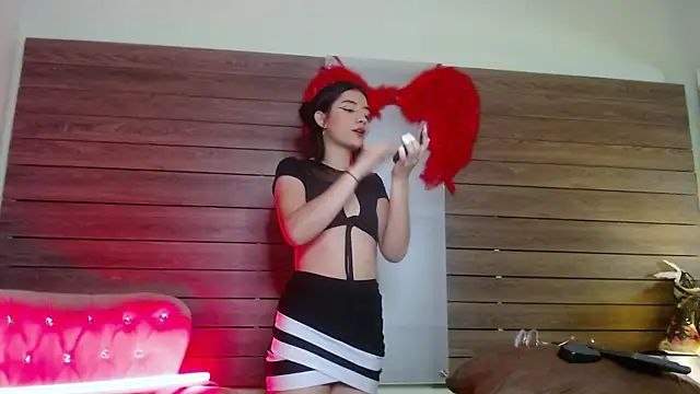 Karol Yessenia online show from 10-18-25, 01:46