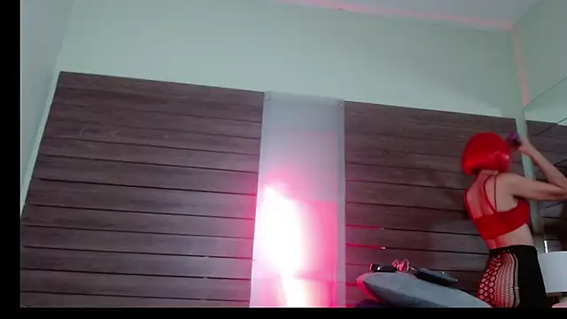 Karol Yessenia online show from 09-18-25, 01:58