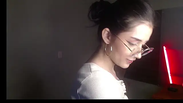 Karol Yessenia online show from 09-20-25, 01:38