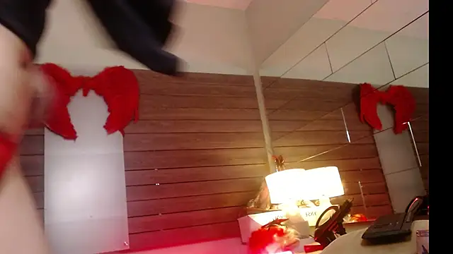 Karol Yessenia online show from 10-07-25, 01:01