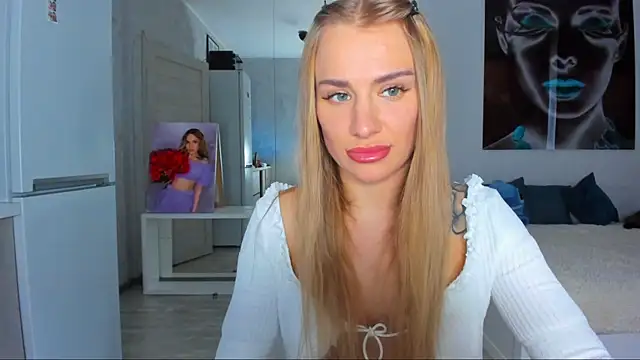 Snapshot of MashaFromRussia__ chatting on 10-12-25, 12:50 MashaFromRussia online show from 10-12-25, 12:50