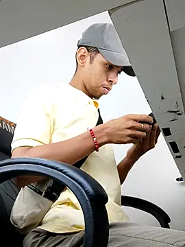 Oqui online show from 02-24-26, 06:53