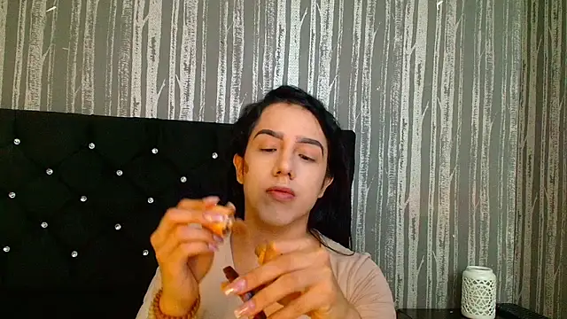 Alicee Moonn online show from 04-17-26, 07:06