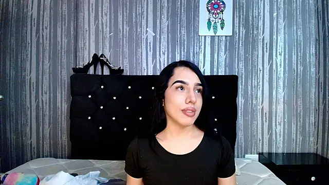 Snapshot of Alicee_Moonn chatting on 01-14-26, 08:45 Alicee Moonn online show from 01-14-26, 08:45