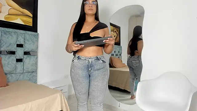tamara lovv online show from 10-17-25, 12:51