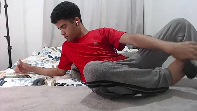 camillo beischel  online show from 11-18-25, 09:51