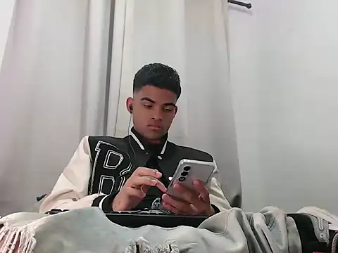 camillo beischel  online show from 10-05-25, 07:04