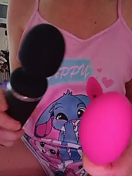 Snapshot of Hottiesophie chatting on 07-02-26, 05:30 Hottiesophie online show from 07-02-26, 05:30