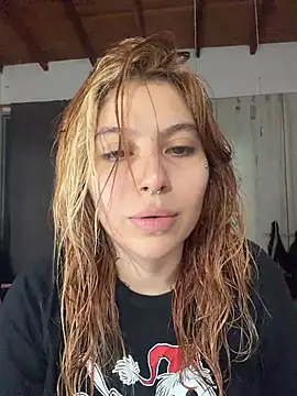 Snapshot of YunoRose_ chatting on 06-28-26, 03:13 YunoRose online show from 06-28-26, 03:13