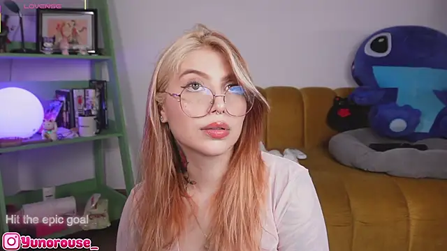 Snapshot of YunoRose_ chatting on 05-21-26, 01:03 YunoRose online show from 05-21-26, 01:03