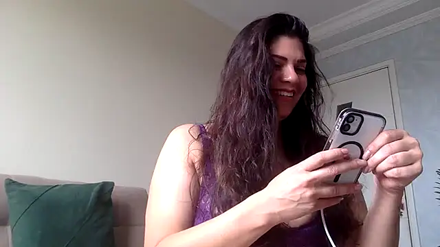 Snapshot of Melissa_Noir chatting on 10-15-25, 12:35 Melissa Noir online show from 10-15-25, 12:35