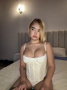 Mia Roswell online show from 05-21-26, 10:18