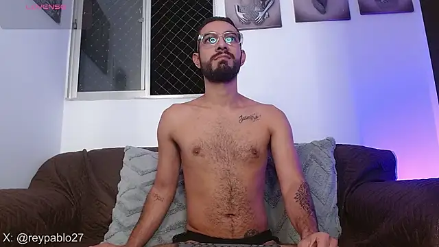 ReyPablo1 online show from 12-15-25, 01:44