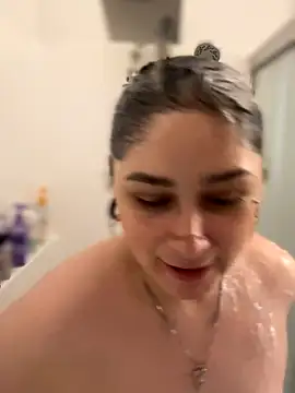 Alix Valentine online show from 10-22-25, 04:50