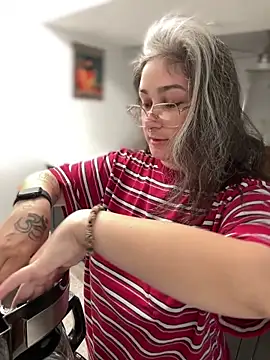 Alix Valentine online show from 03-21-26, 04:22