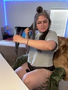 Alix Valentine online show from 04-04-26, 06:58