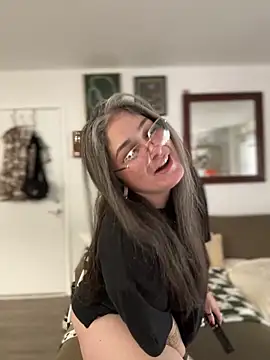 Alix Valentine online show from 11-26-25, 05:24