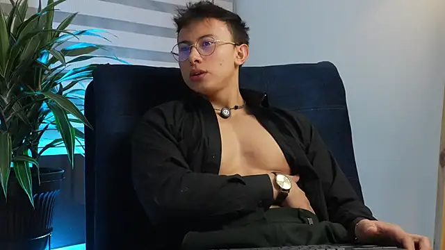 Snapshot of DeusbelliS chatting on 09-30-25, 06:30 DeusbelliS online show from 09-30-25, 06:30