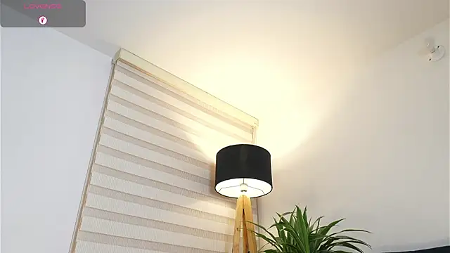 Snapshot of DeusbelliS chatting on 10-16-25, 05:27 DeusbelliS online show from 10-16-25, 05:27