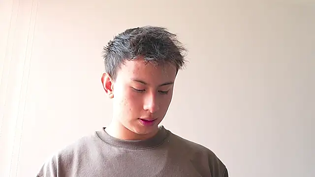 Snapshot of DeusbelliS chatting on 10-10-25, 05:36 DeusbelliS online show from 10-10-25, 05:36