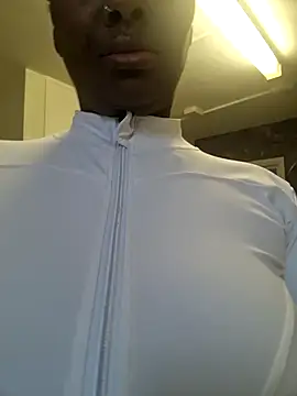 Snapshot of MilkyMarie1 chatting on 11-18-25, 10:29 MilkyMarie1 online show from 11-18-25, 10:29